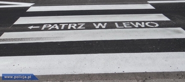 Uważaj! Zebra może kopnąć.