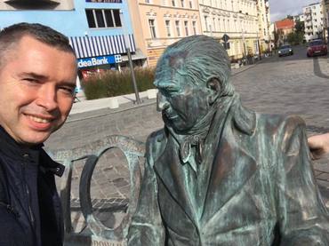 Usiąść przy Staszicu…