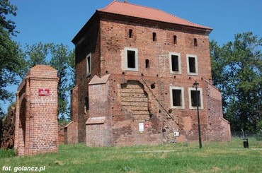 20-11-03-zamek-golancz.jpg