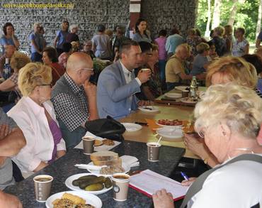 Seniorzy witali lato na Płotkach